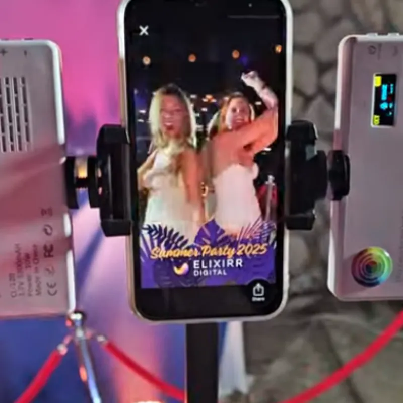 Gotov 360 video s grafikom eventa na zaslonu mobitela